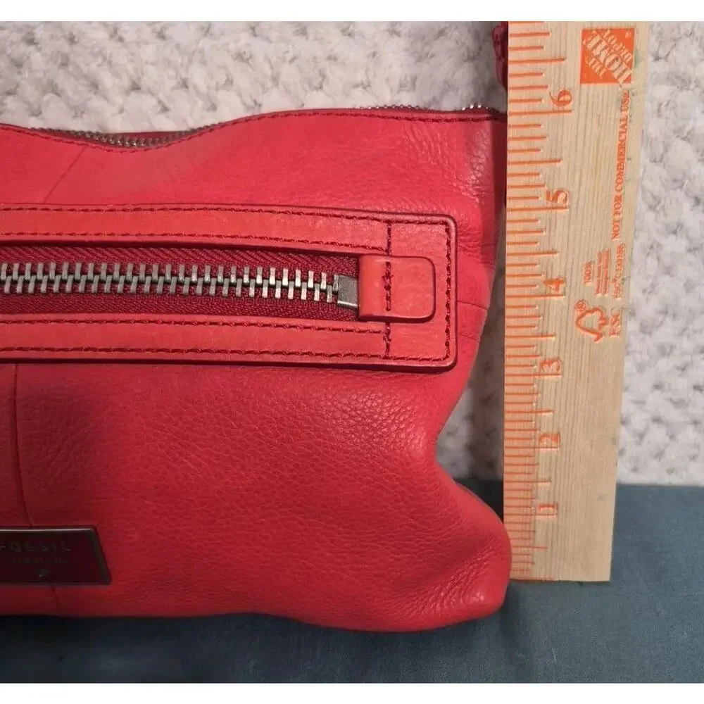 Fossil Red Cowhide Leather Crossbody Bag Purse Zip Pocket Adjustable Strap